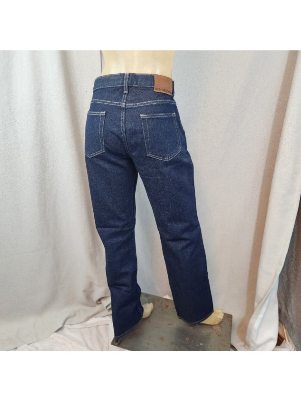 DKNY Jeans Dark Blue Straight Lg Mid Rise Denim Blue Jean Size 6 R LARGE 30 Wx32 - Picture 5 of 9